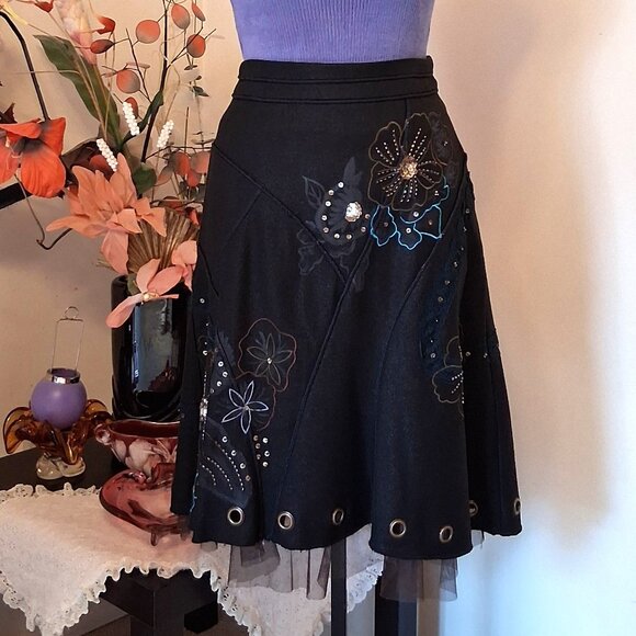 NWT Simon Chang Elegant Black Floral Embroidered Fall Winter Lined Ruffle Skirt - Picture 3 of 13